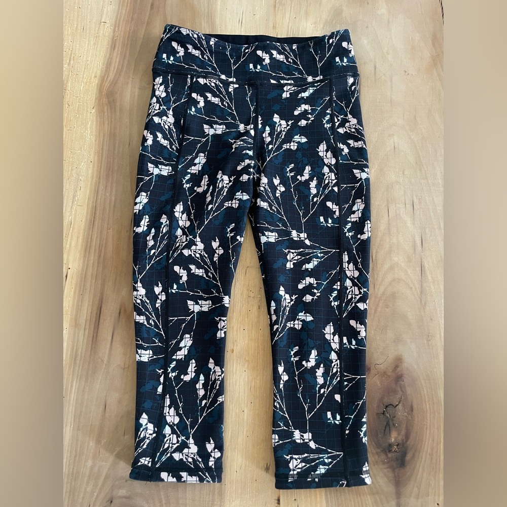 Sweaty Betty Reversible Grid & Leaf Print Cropped Leggings